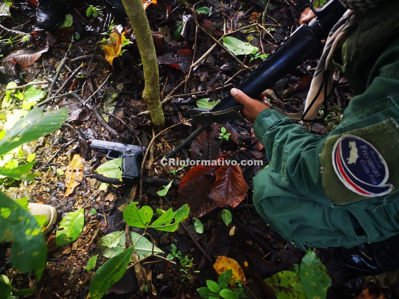 Autoridades Policiales Allanan Bodega Narco Y Decomisan Coca Na Armas