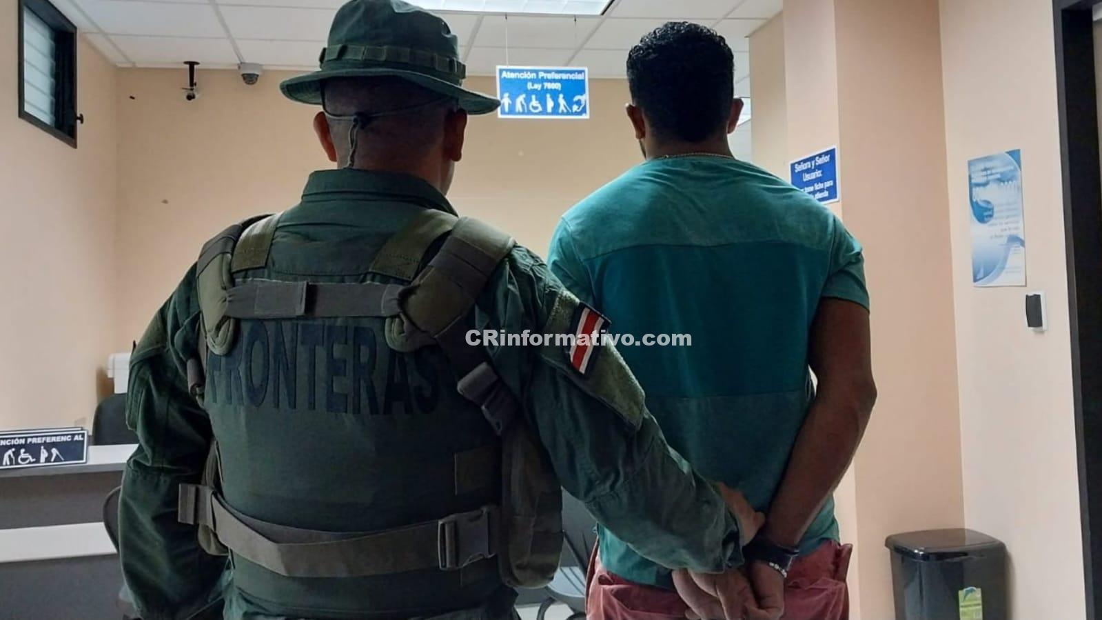 Policía De Fronteras Saca De Las Calles Del Caribe Sur Un Arma De Fuego Y 22 Proyectiles 