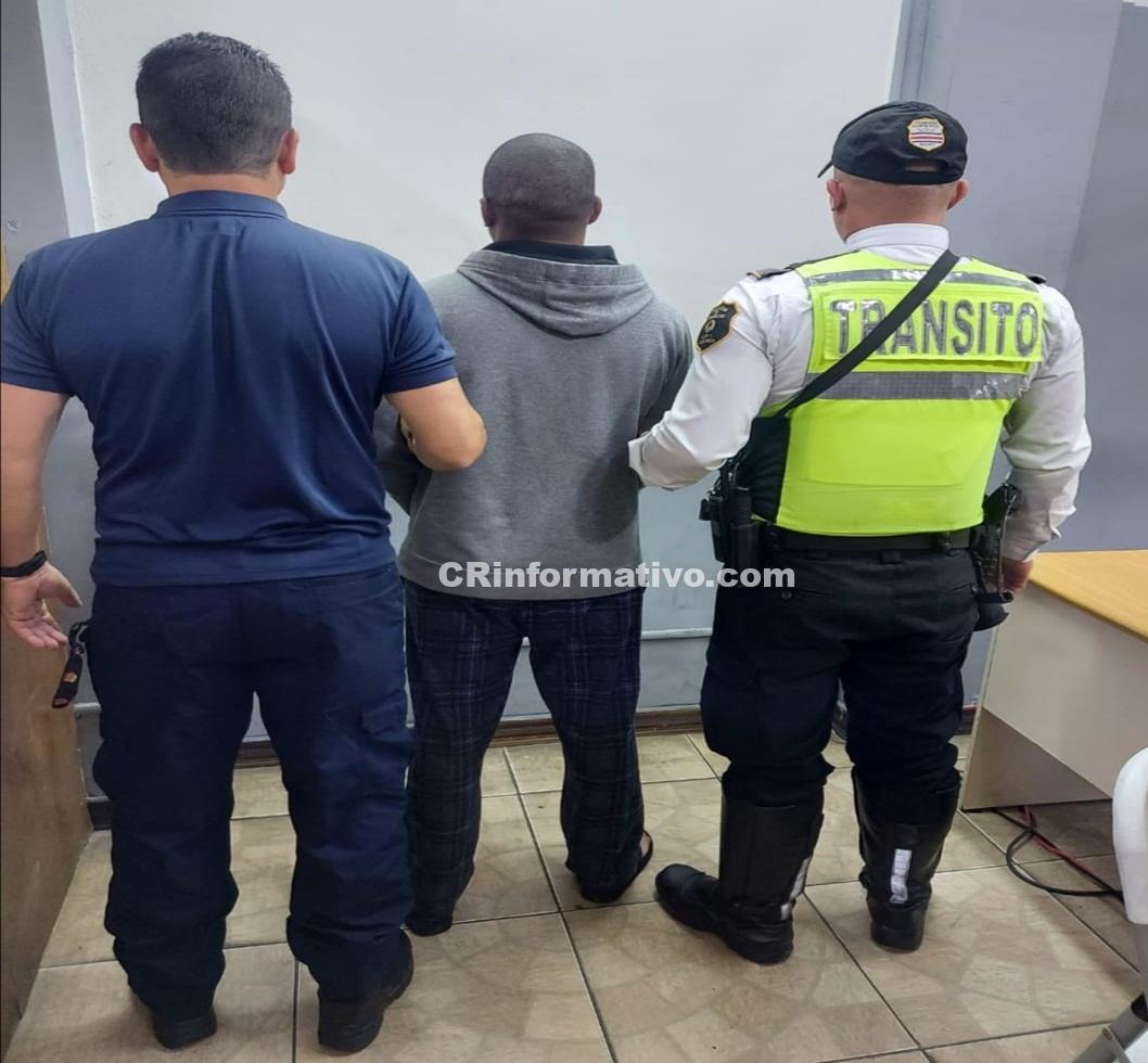 Detenido Con Orden De Captura Circulaba Con Pasaporte Falso ...